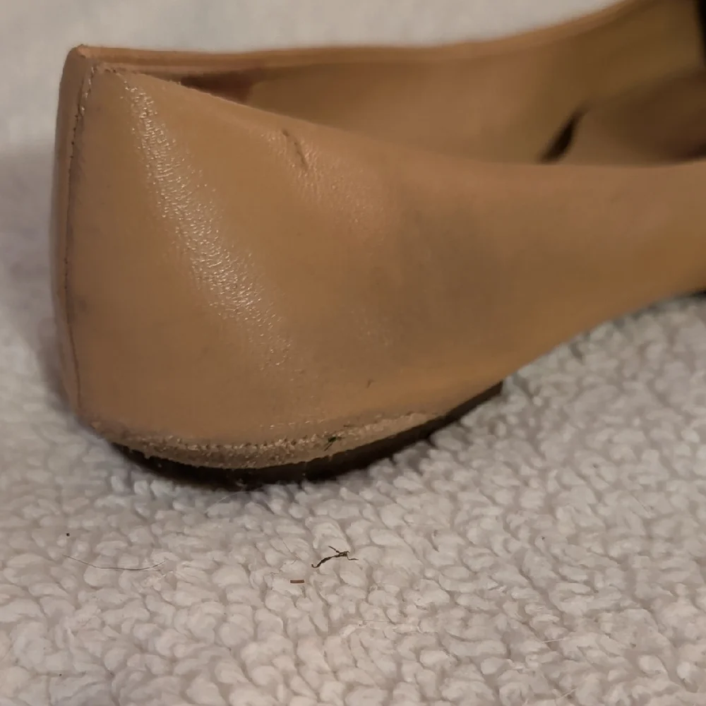 Tory Burch Beige Loafers with Gold Emblem